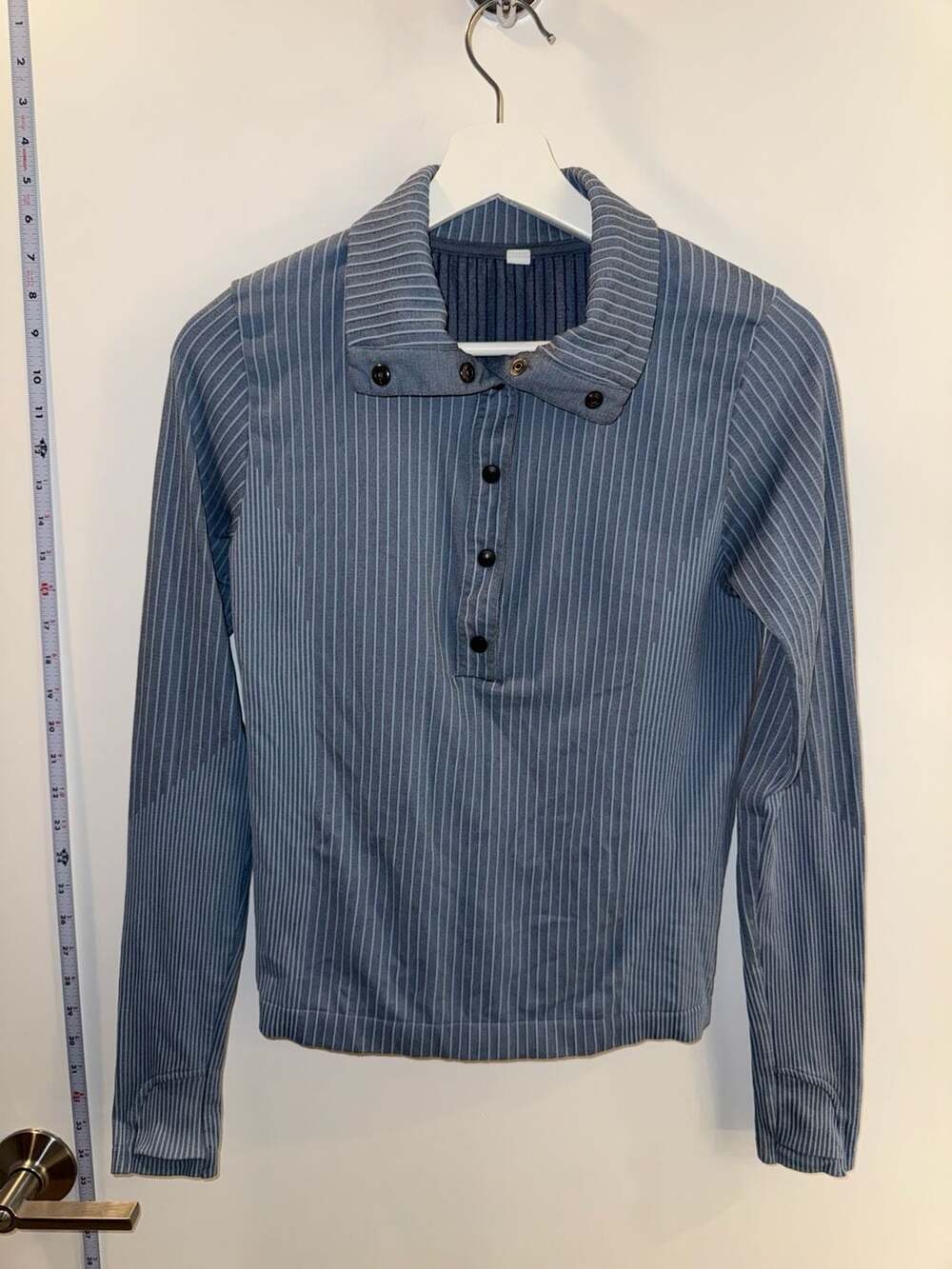 Athleta Flurry Seamless Henley 1/4 Button Up